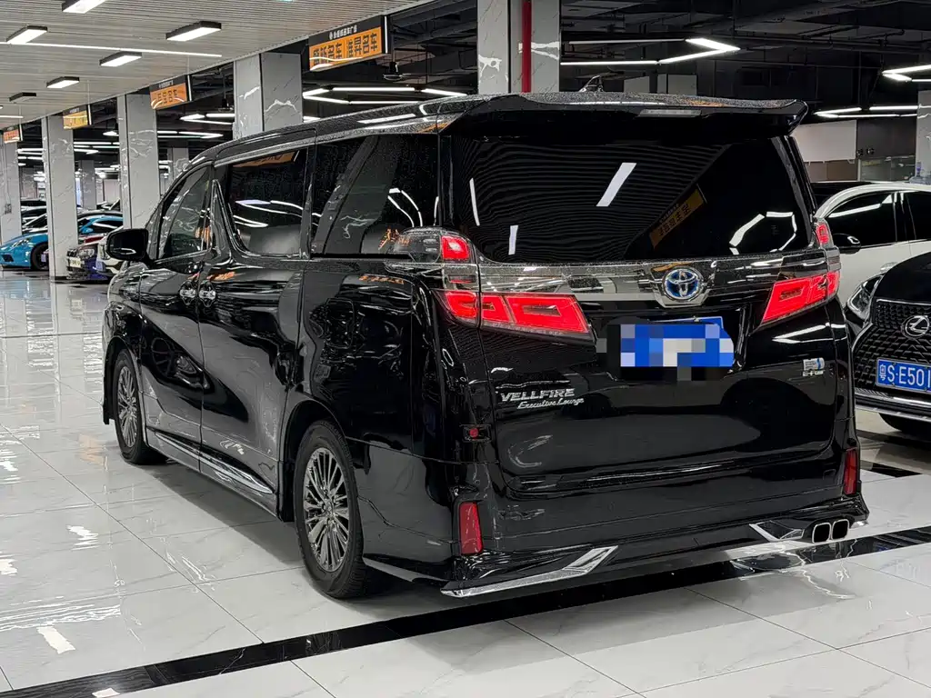 Toyota Vellfire 2021 — фото 5