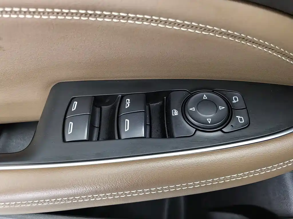 Buick Regal 2018 — фото 9