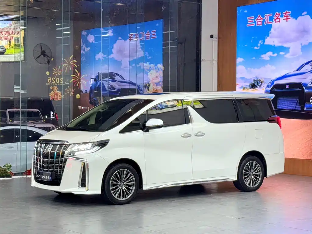 Toyota Alphard 2018 — фото 1