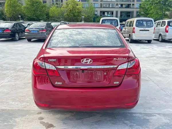 Hyundai Yuedong 2011