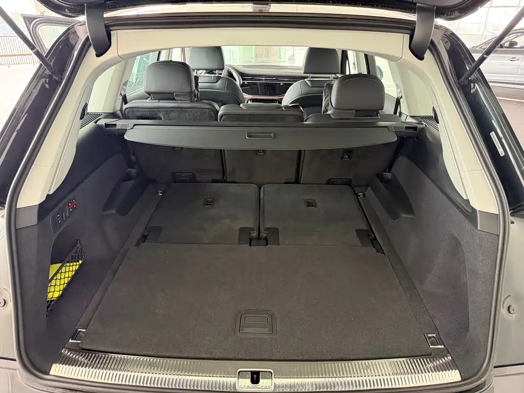 Audi Q7 2025 — фото 15