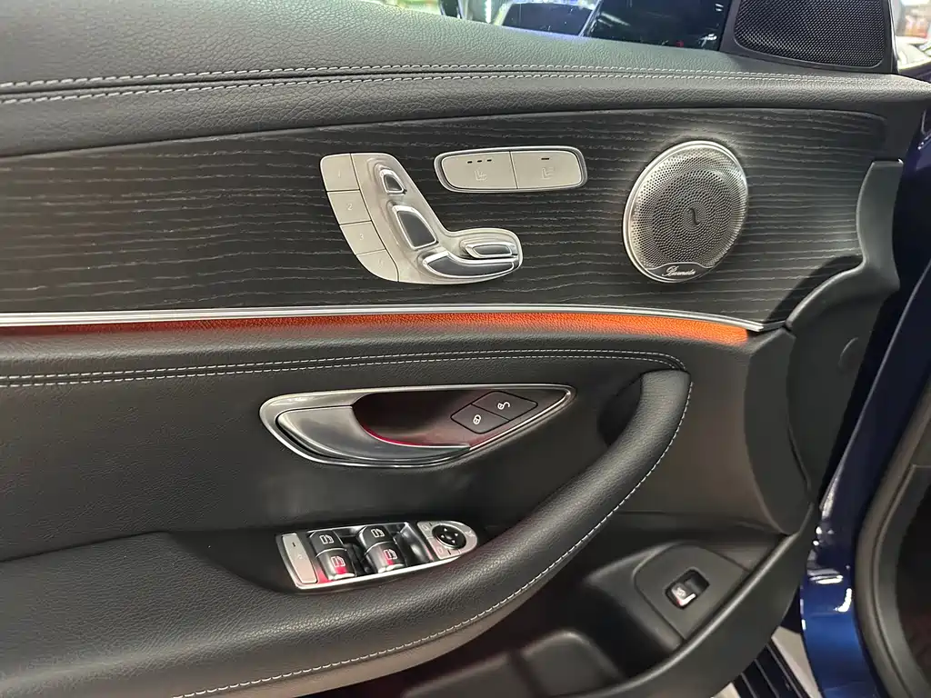 Mercedes-Benz E-Class 2020 — фото 14