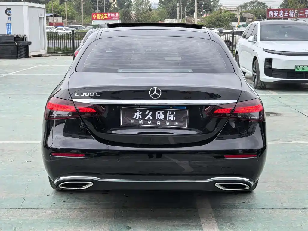 Mercedes-Benz E-Class 2023 — фото 23