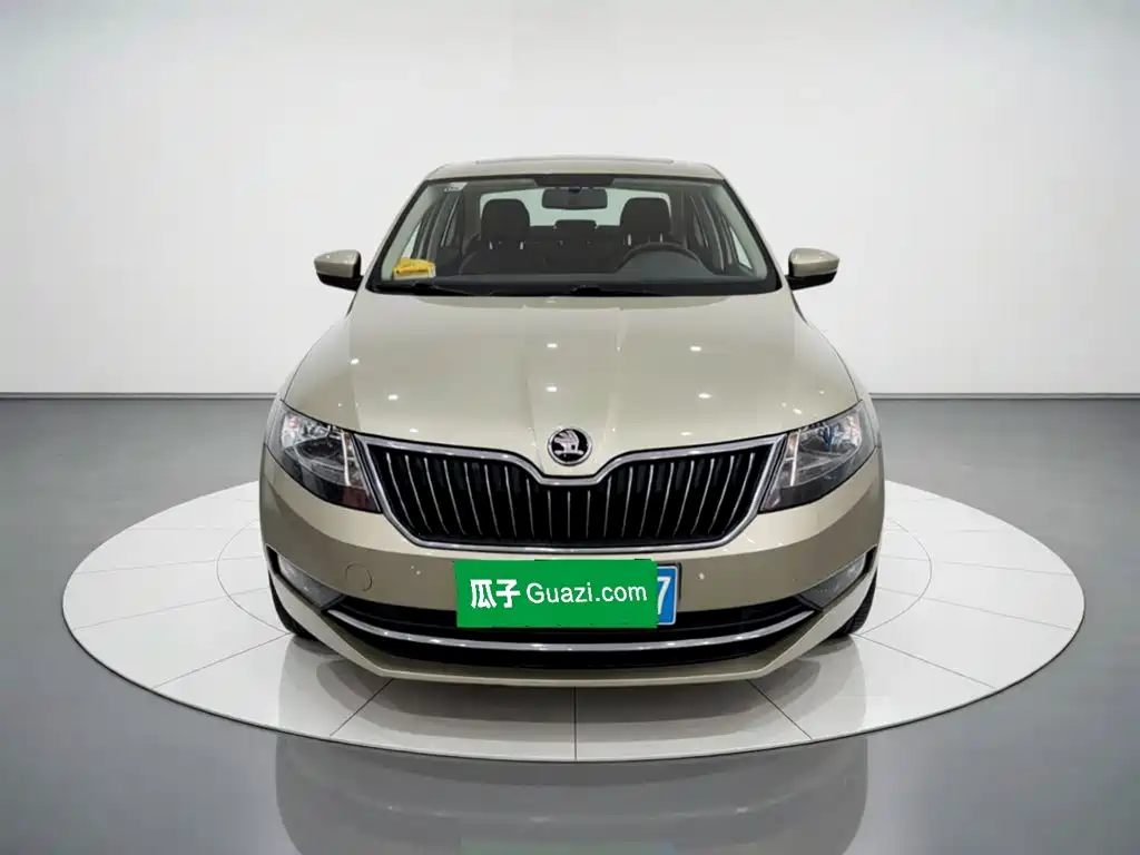 Skoda Rapid 2018 — фото 24