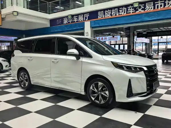 GAC Trumpchi M6 2022