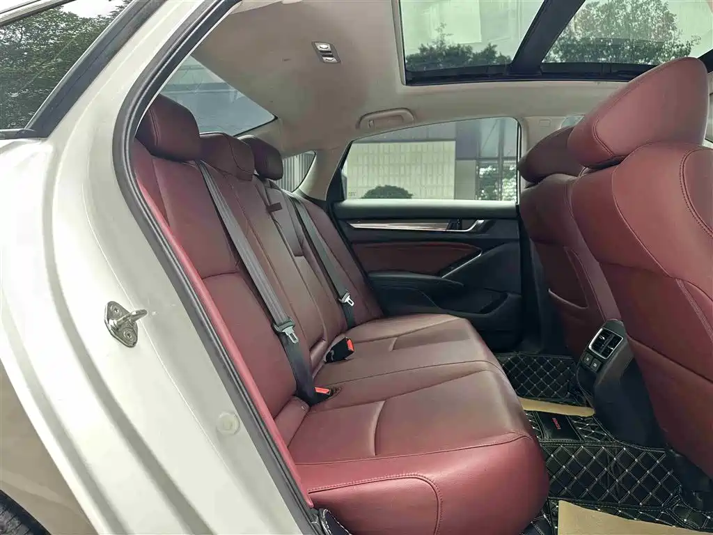 Honda Accord 2022 — фото 19