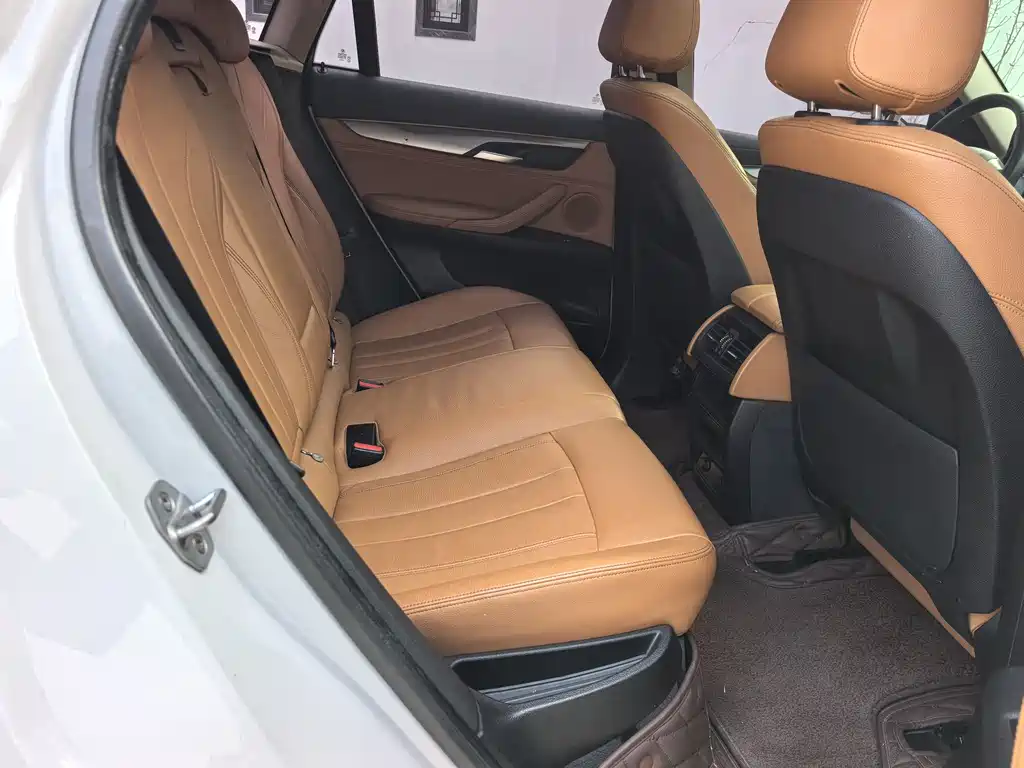 BMW X6 2018 — фото 19
