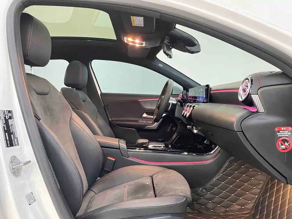 Mercedes-Benz A-Class 2023 — фото 26
