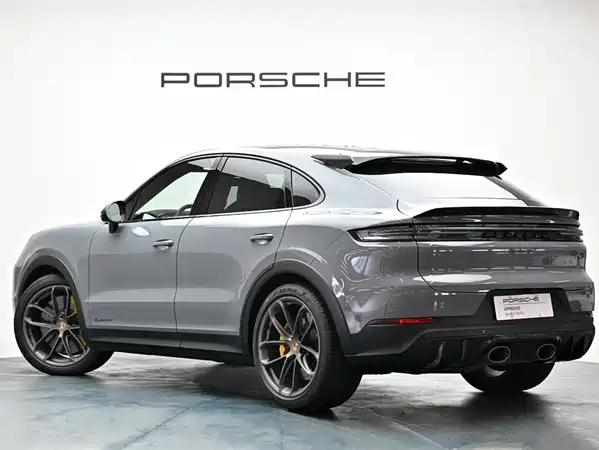 Porsche Cayenne 2025