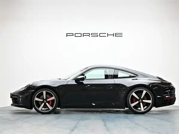 Porsche 911 2023