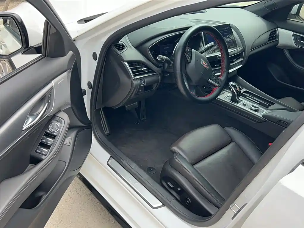 Cadillac CT5 2020 — фото 13