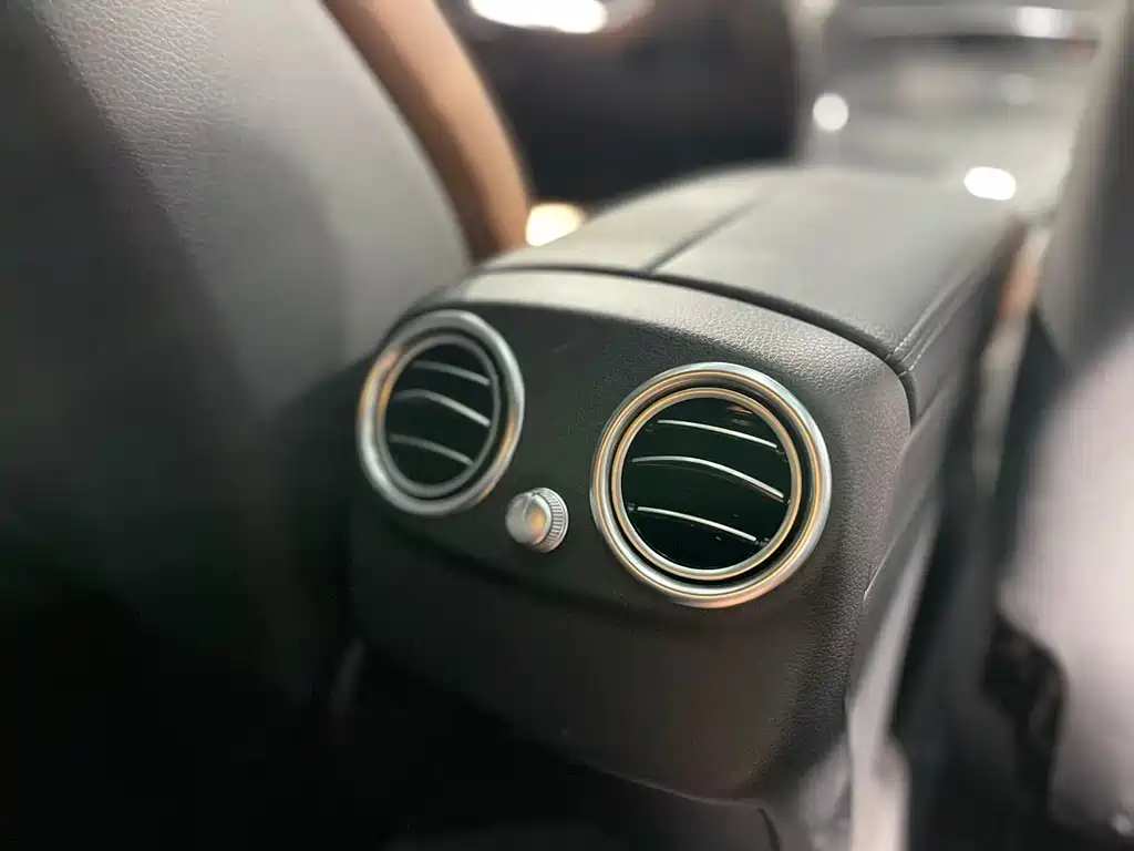 Mercedes-Benz C-Class 2019 — фото 20