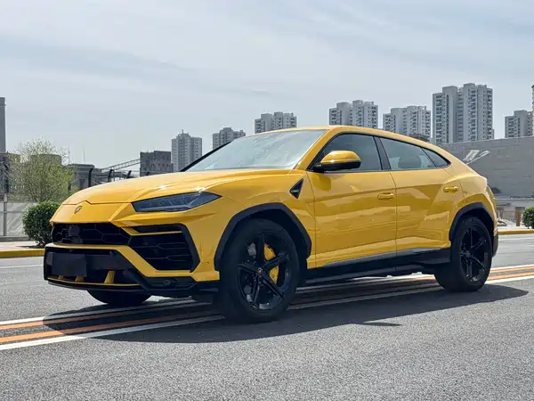 Lamborghini Urus 2021