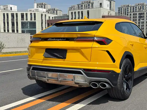 Lamborghini Urus 2021