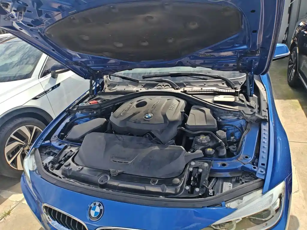 BMW 3 Series 2017 — фото 20