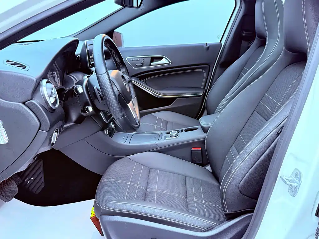 Mercedes-Benz A-Class 2014 — фото 10