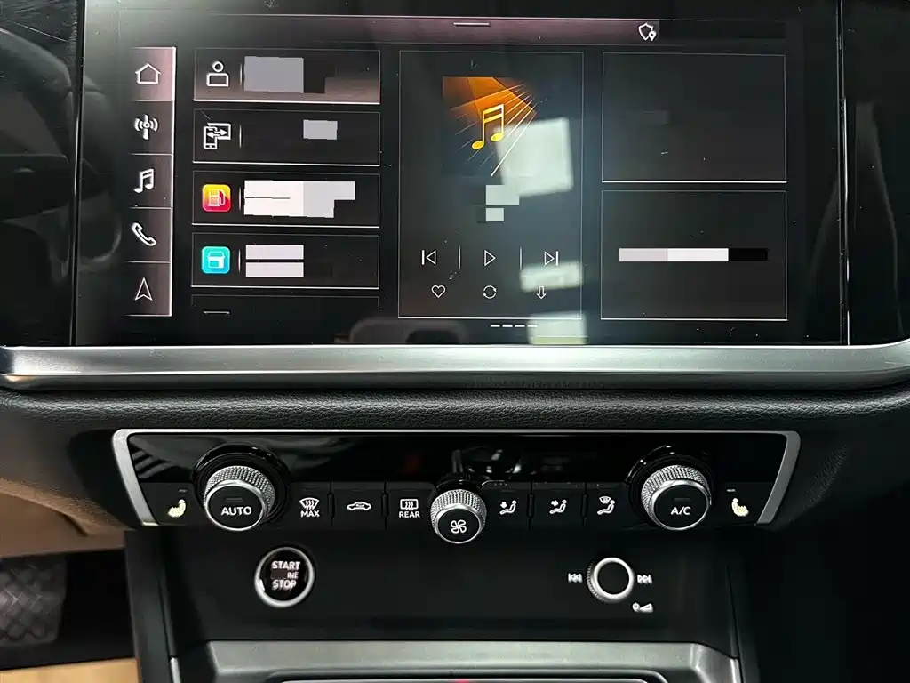 Audi Q3 2022 — фото 14