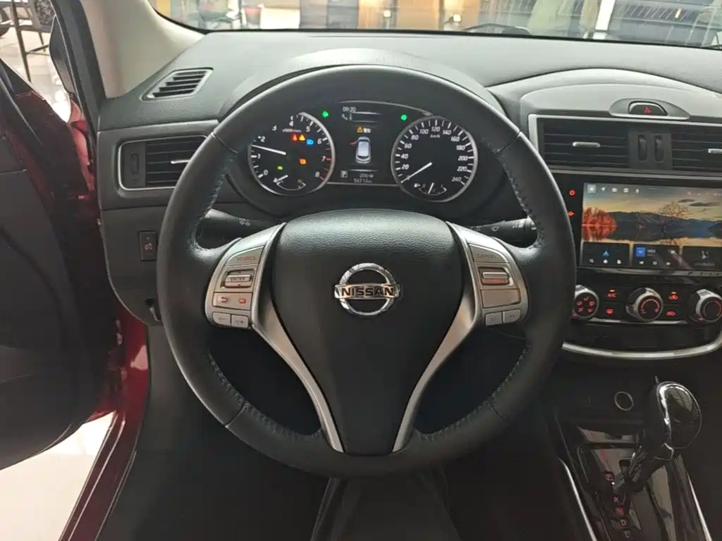 Nissan Tiida 2021 — фото 11