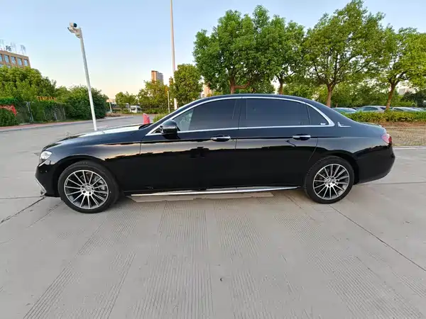 Mercedes-Benz E-Class 2021
