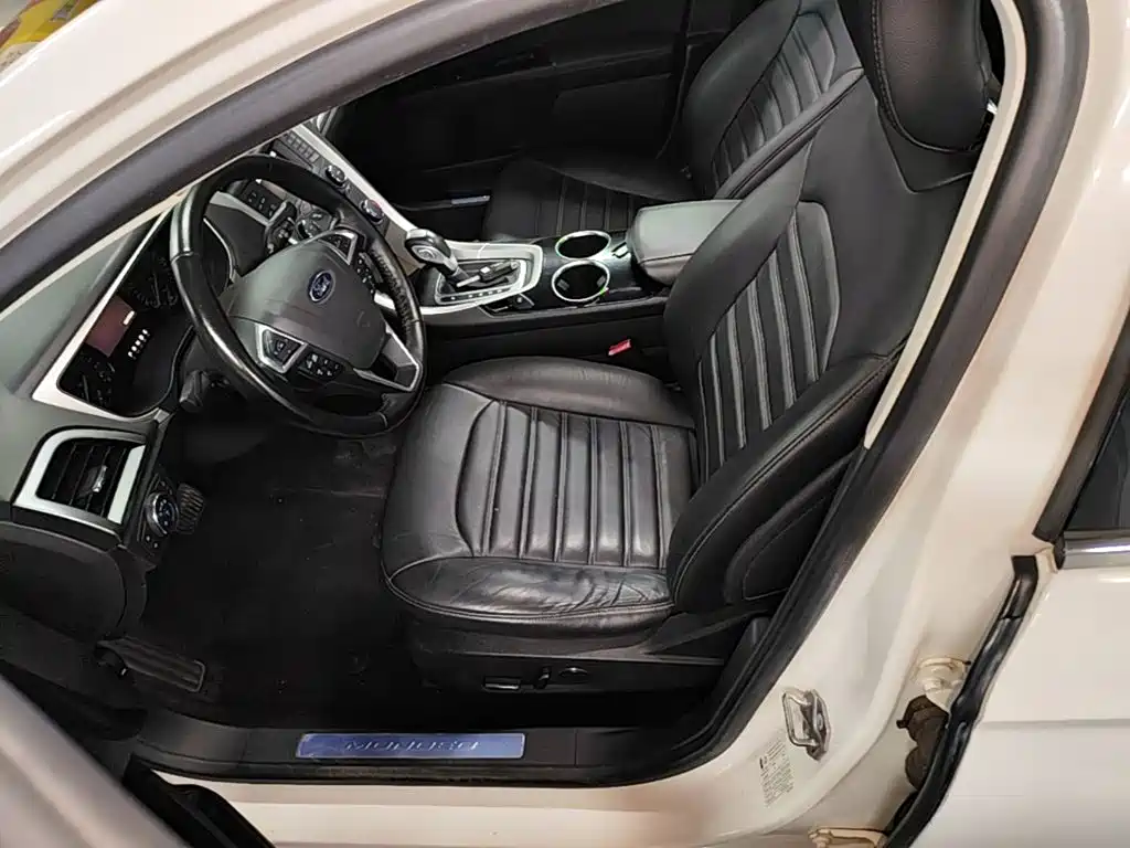 Ford Mondeo 2015 — фото 15