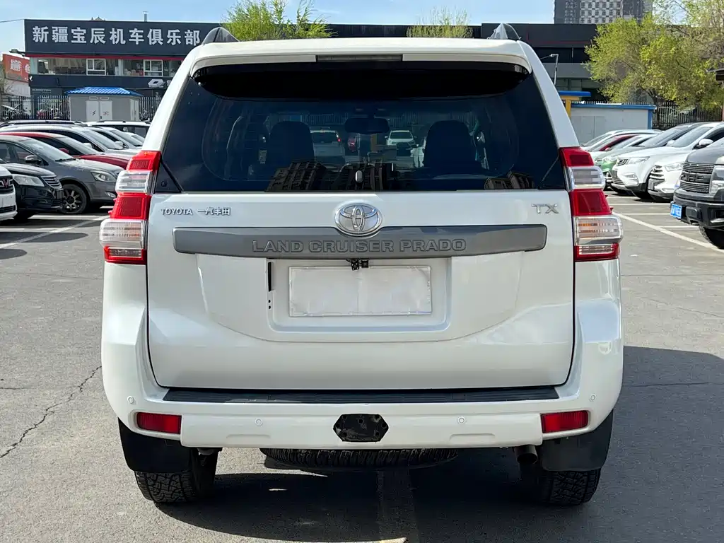 Toyota Prado 2015 — фото 7