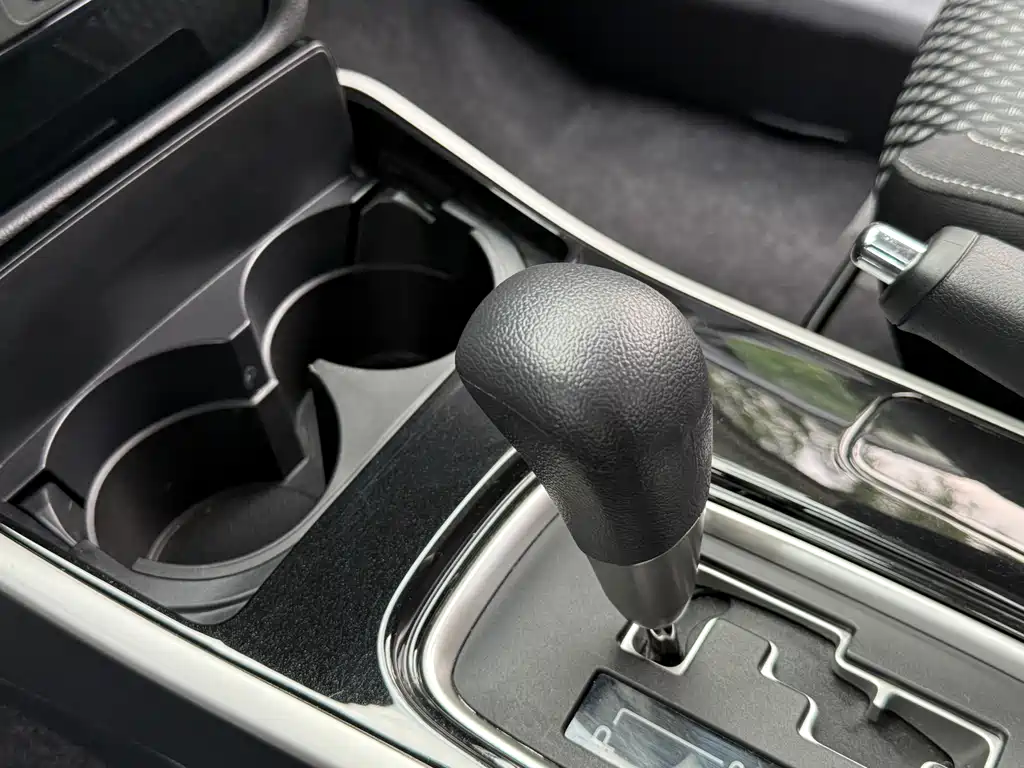 Mitsubishi Outlander 2021 — фото 17