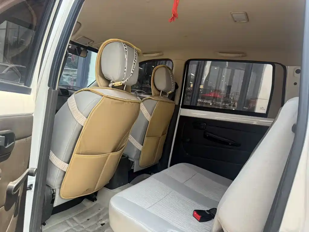 Wuling Hongguang 2018