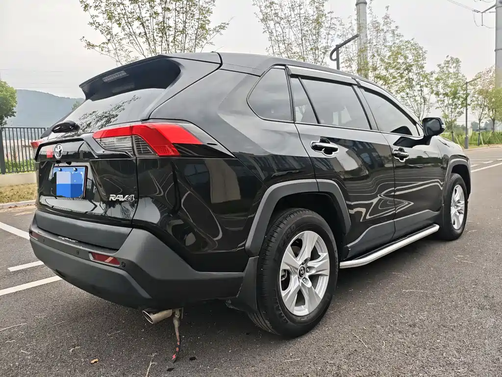 Toyota RAV4 2023