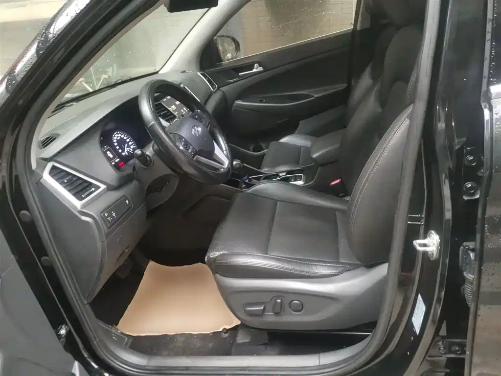 Hyundai Tucson 2018 — фото 15