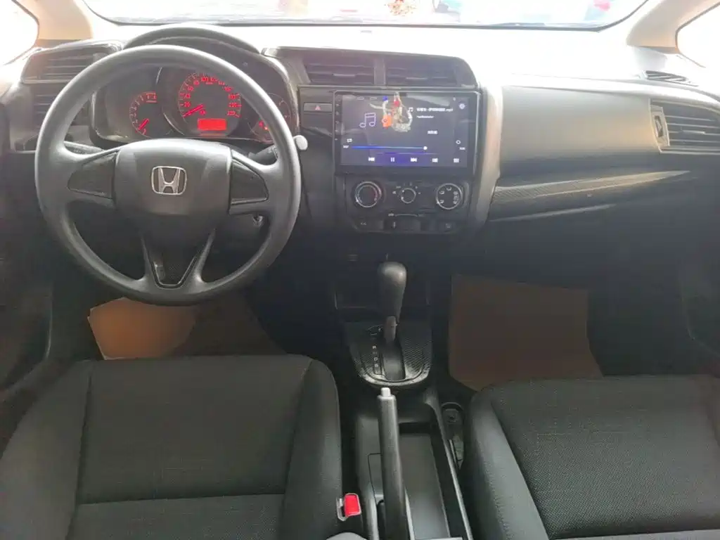Honda Fit 2018 — фото 10