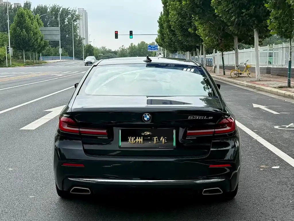 BMW 5 Series New Energy 2021 — фото 20