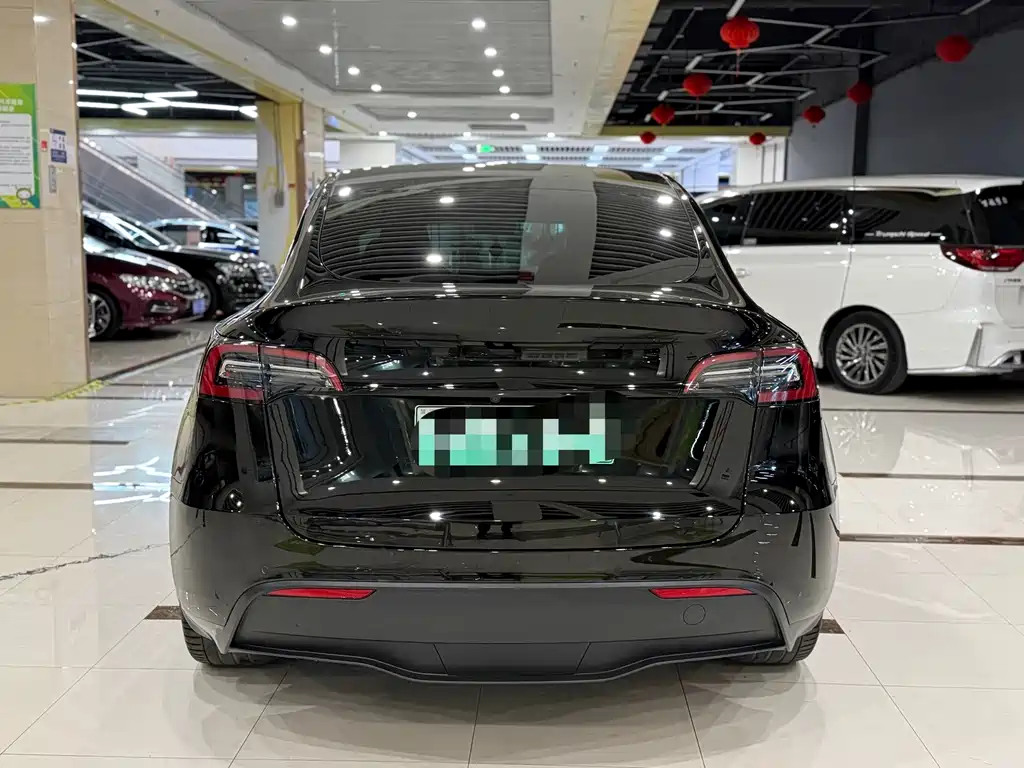 Tesla Model Y 2021 — фото 9