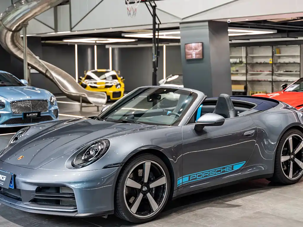 Porsche 911 2025