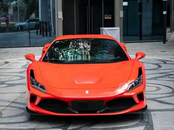Ferrari F8 2021