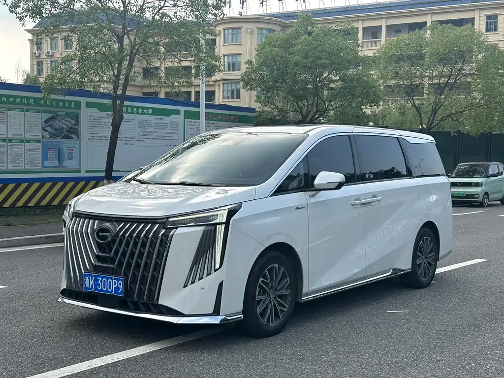 GAC Motor Trumpchi M8 2023 — фото 1