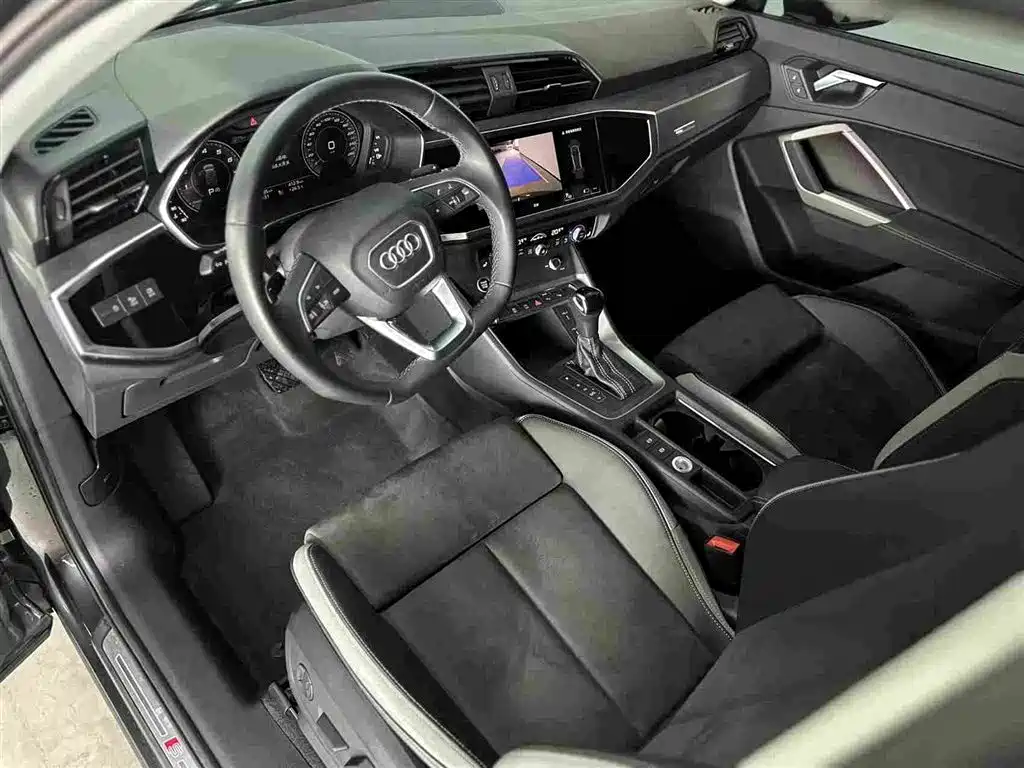 Audi Q3 2022 — фото 10