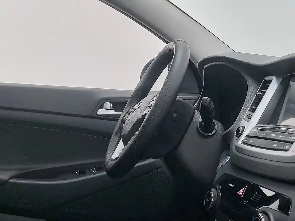 Hyundai Tucson 2018 — фото 22