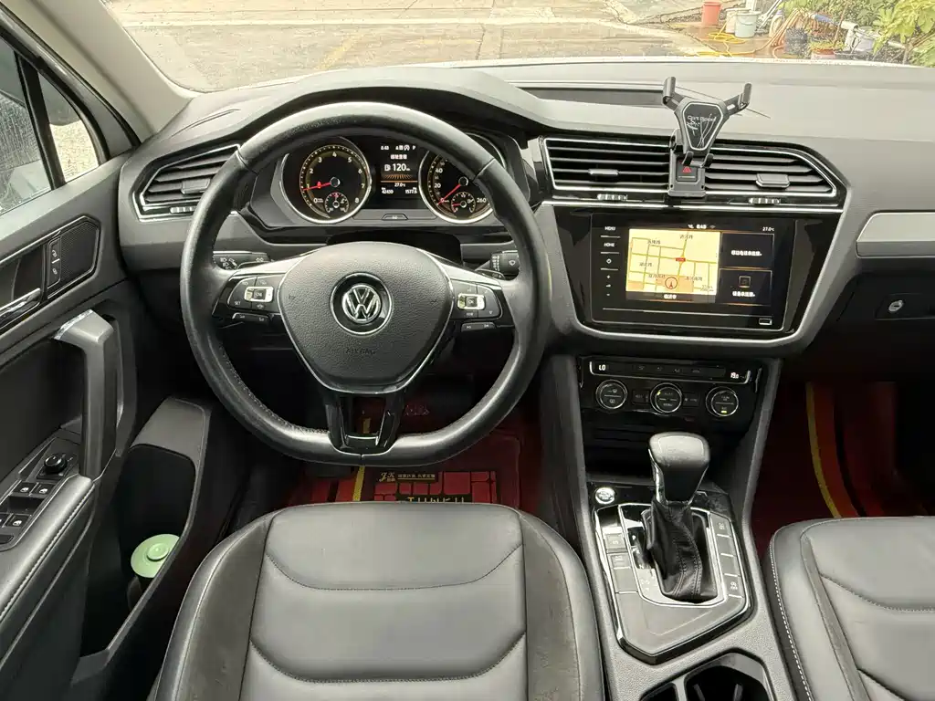 Volkswagen Tiguan L 2020 — фото 14