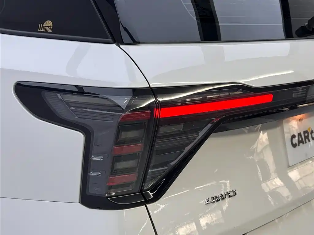 Ford Edge 2023 — фото 11