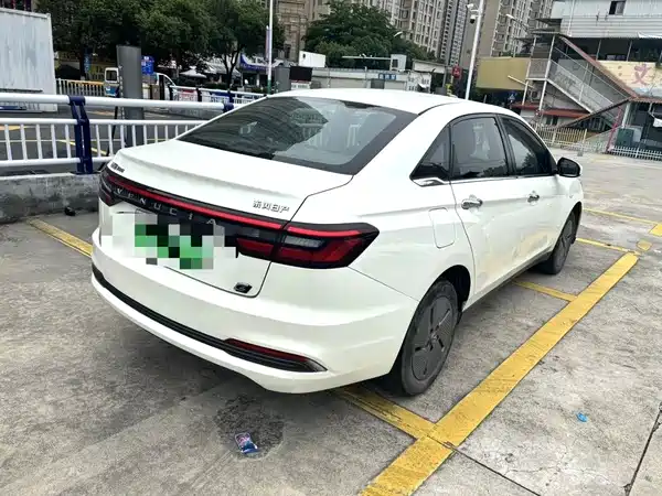 Venucia D60 EV 2024