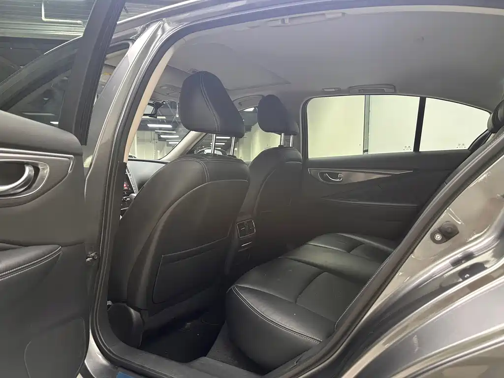 Infiniti Q50L 2016