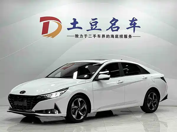 Hyundai Elantra 2023