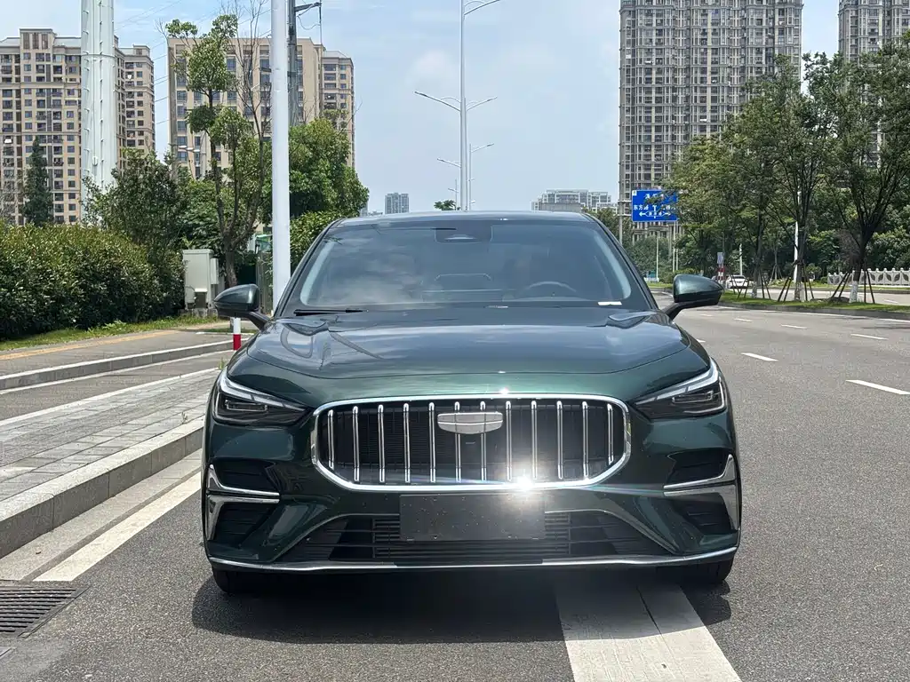 Geely Emgrand 2025