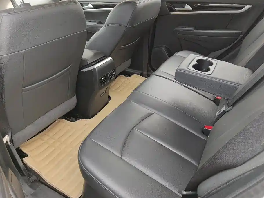 Dongfeng Fengshen AX7 2015 — фото 10