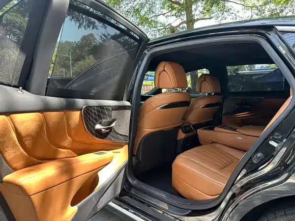 Lexus LS 2021