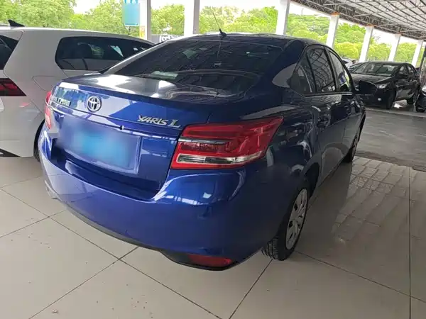 Toyota Yaris L 2017