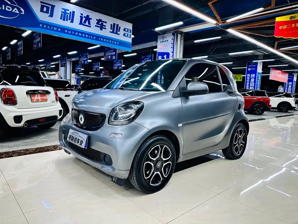 smart fortwo 2019 — фото 1