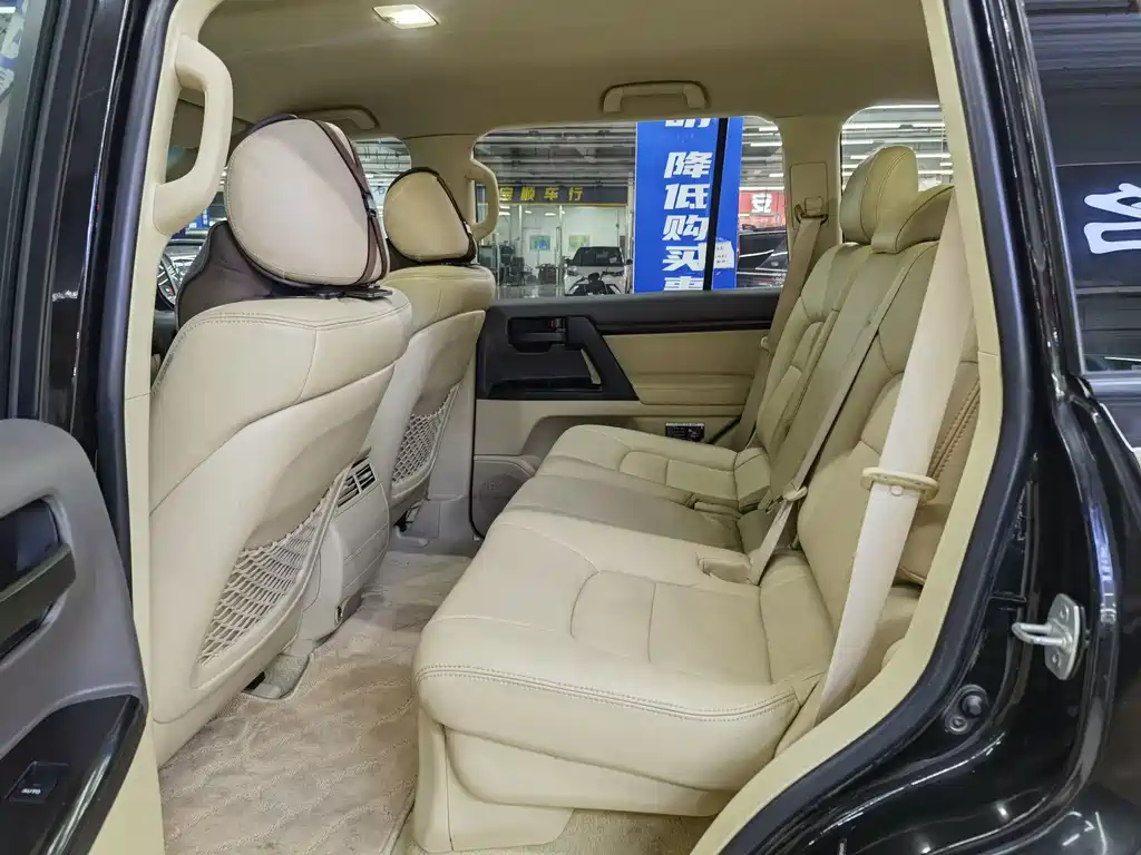 Toyota Land Cruiser 2016 — фото 9