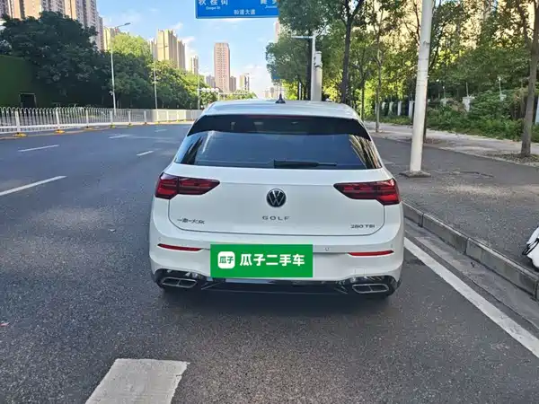 Volkswagen Golf 2021