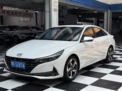 Hyundai Elantra 2023